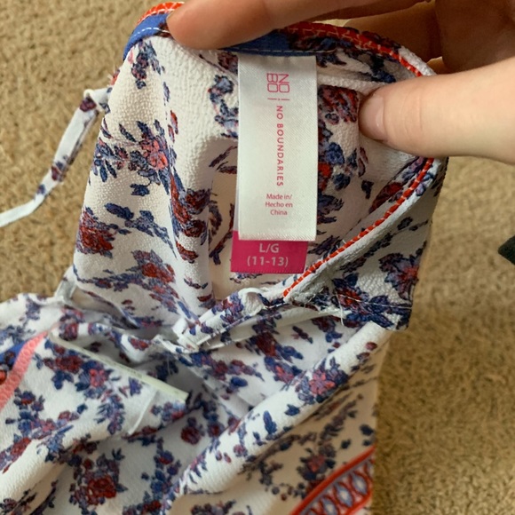 NWT top - Picture 3 of 3